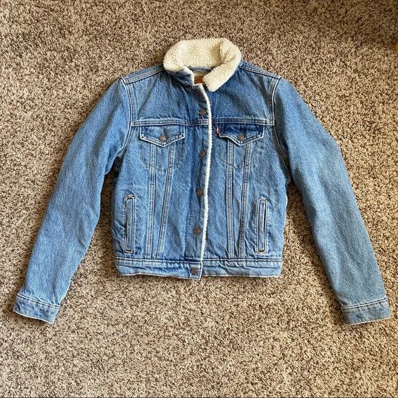 Levi’s Sherpa Jacket - Picture 1 of 5